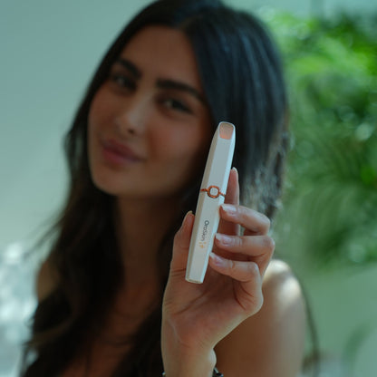 2-in-1 Eyebrow & Facial Trimmer