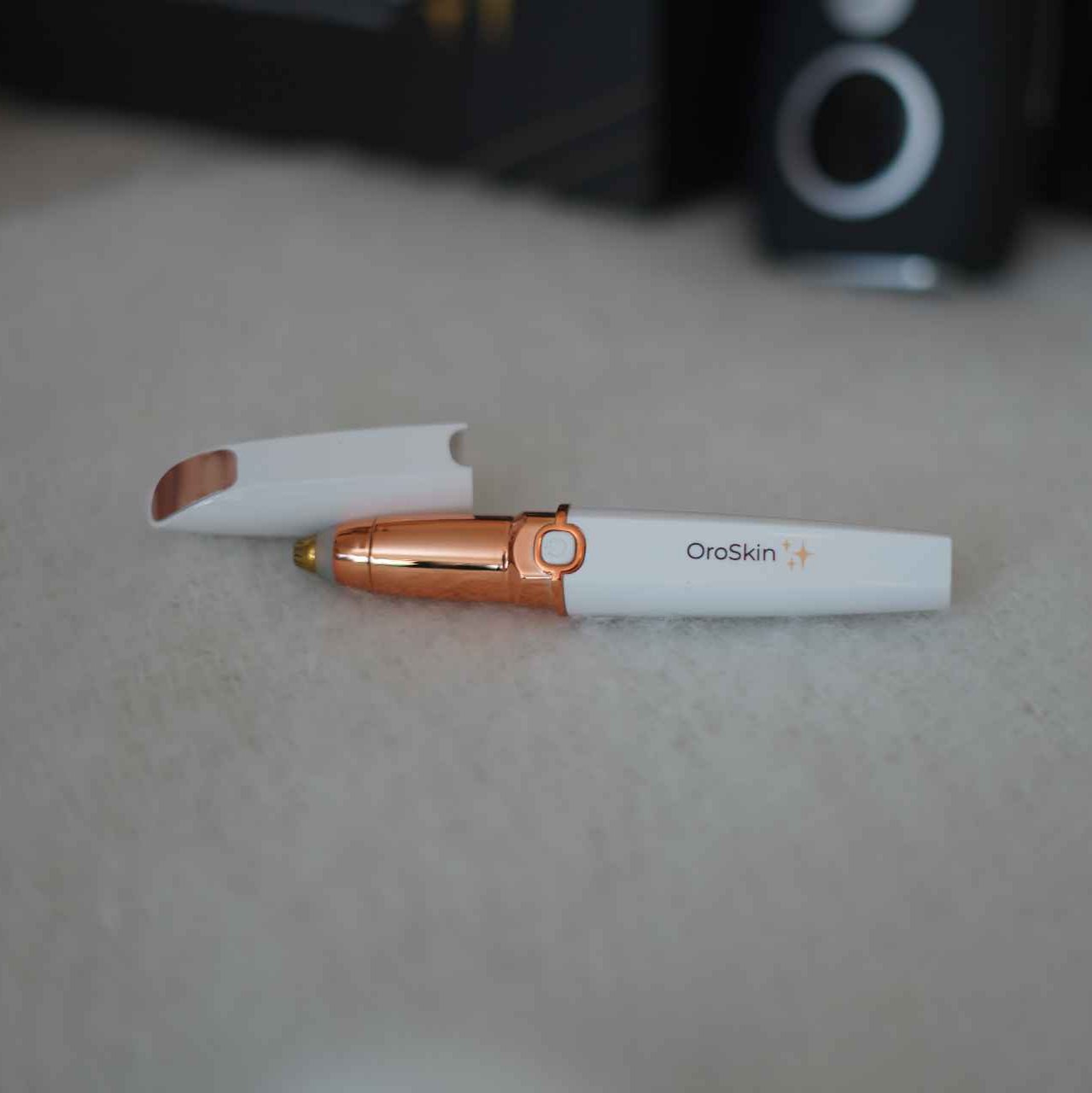 2-in-1 Eyebrow & Facial Trimmer