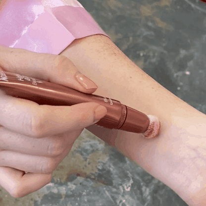 The Champaign Glow Highlight Wand